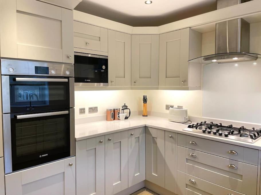Lion Cottage, Broadway Broadway  Bagian luar foto